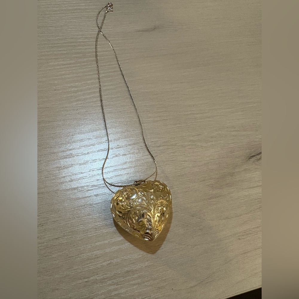 Elegant Heart Pendant‎ Necklace with gold plated chain 9" (non metallic heart)
